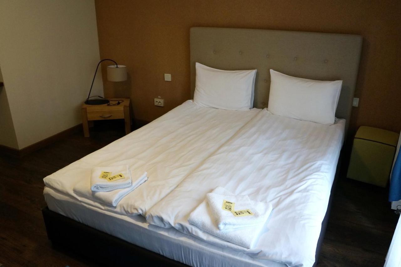 Isloch Park Otel Rakaw Dış mekan fotoğraf
