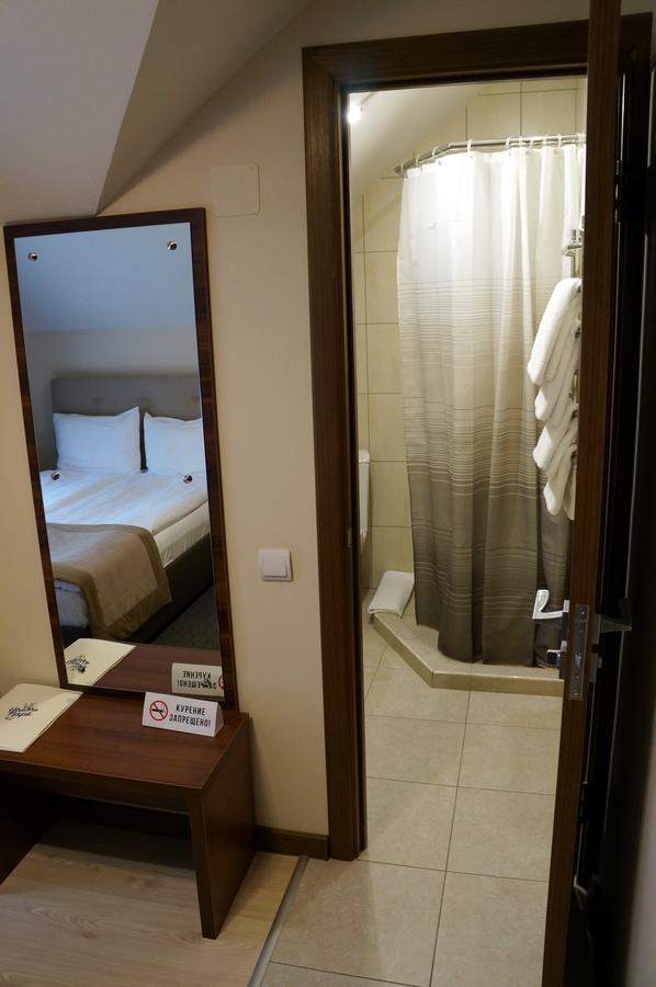 Isloch Park Otel Rakaw Dış mekan fotoğraf